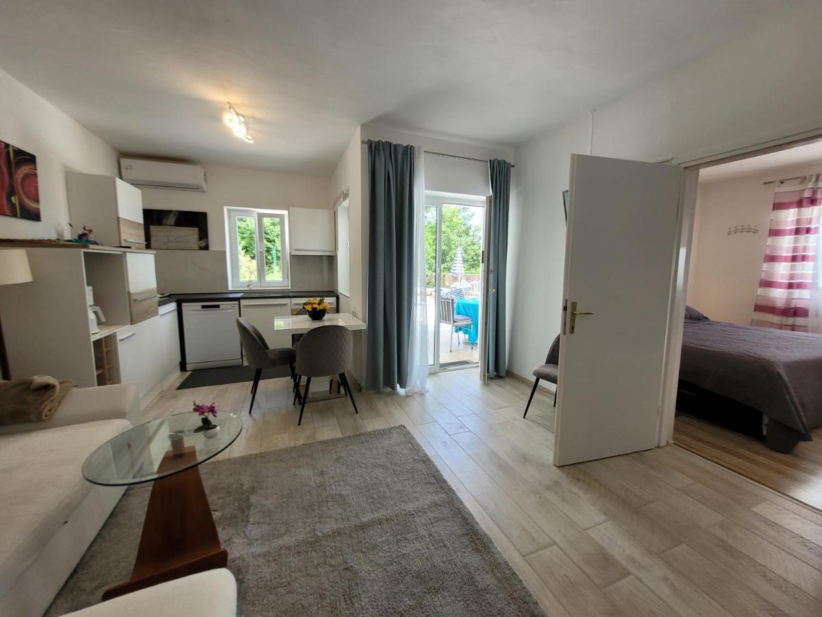 Ferienwohnung Mit Pool Kroatien Mit Meerblick Und Pool Lovran Exterior foto